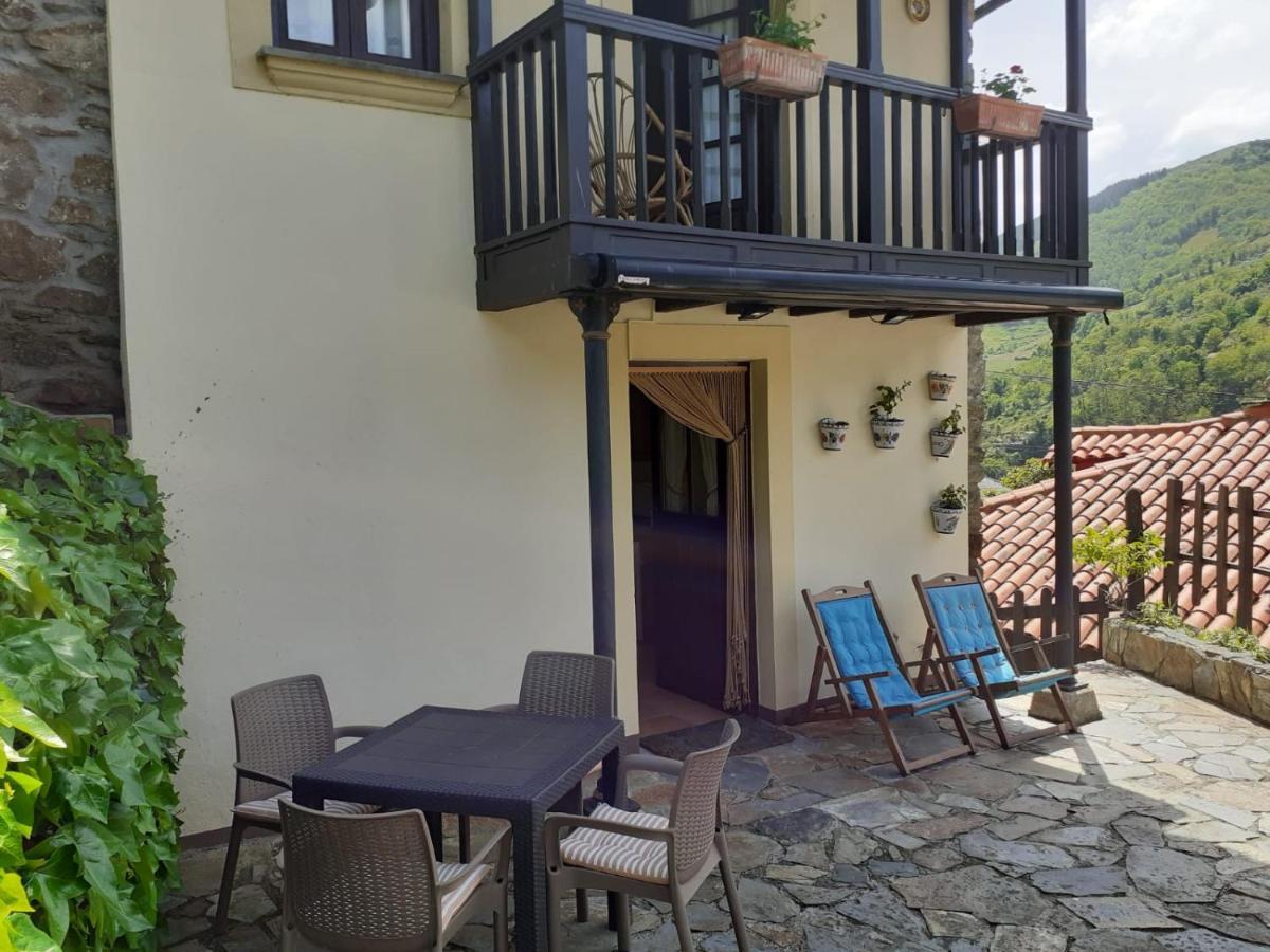 Villa La Casina De Santulaya à Cangas De Narcea Extérieur photo